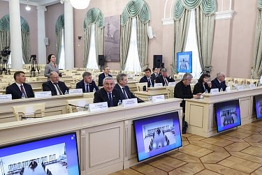 Сергей Грачев поделился опытом Оренбуржья в решении кадровых проблем